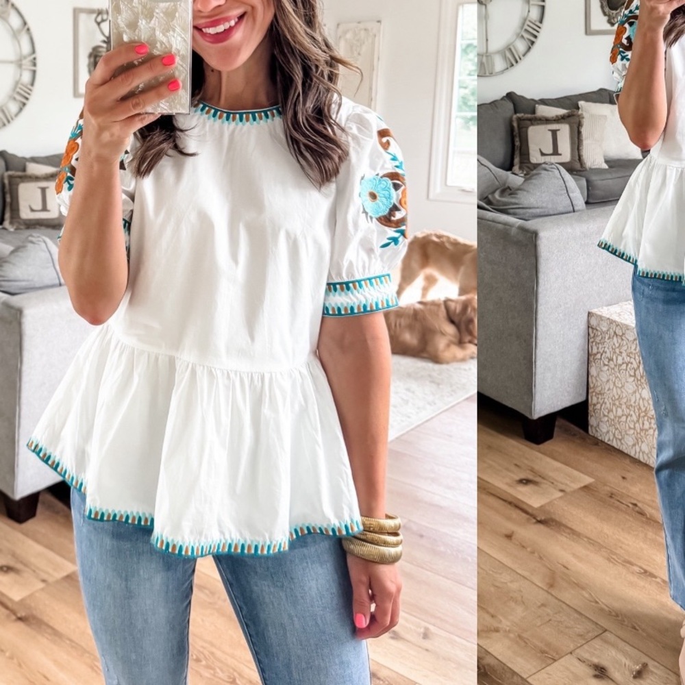 Sweet lined cotton blouse. Beautiful detailing. Embroidered sleeves